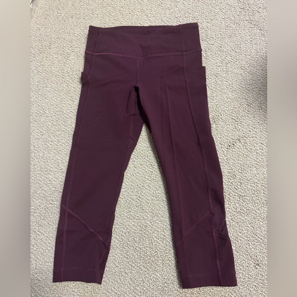 Lululemon pace rival size 4
